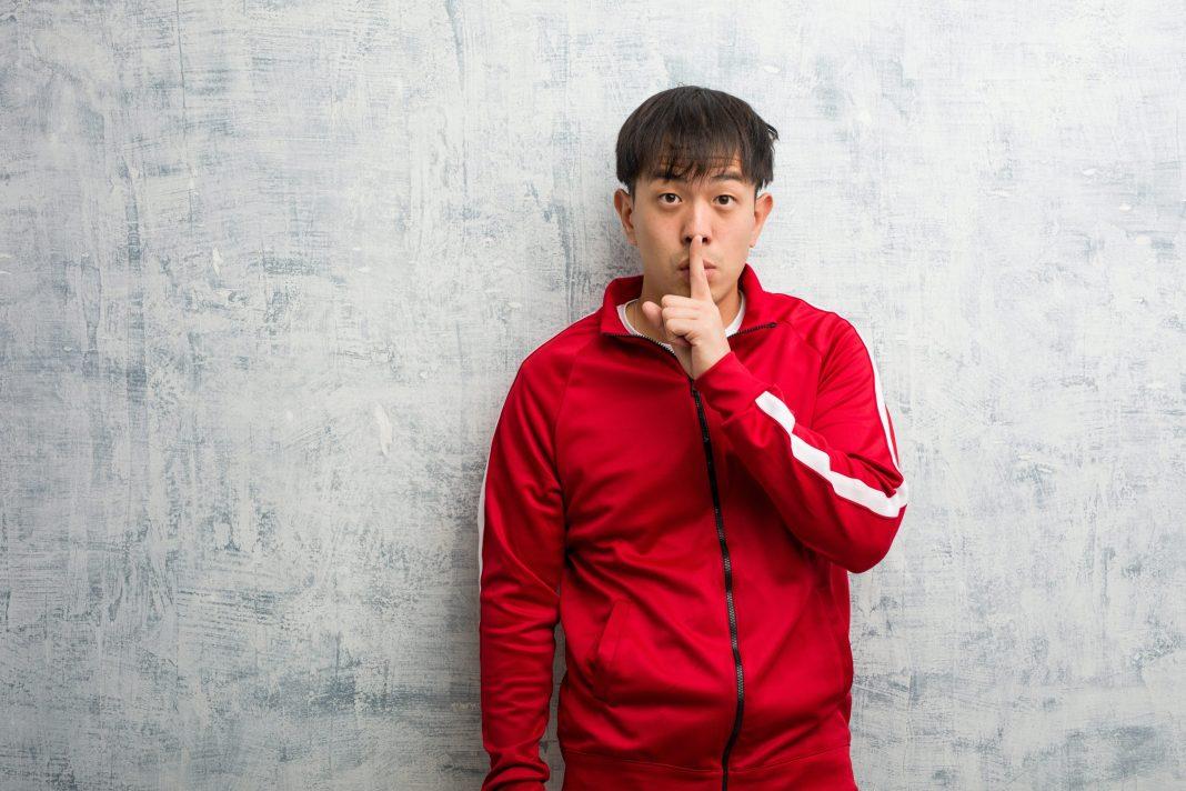 Громко рыгают и пукают: россиянка близко познакомилась с китайцами и пришла в ужас от их поведения