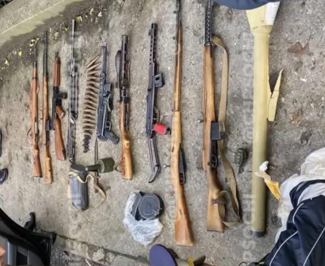 В Сочи задержали машину, набитую оружием и боеприпасами (Видео)