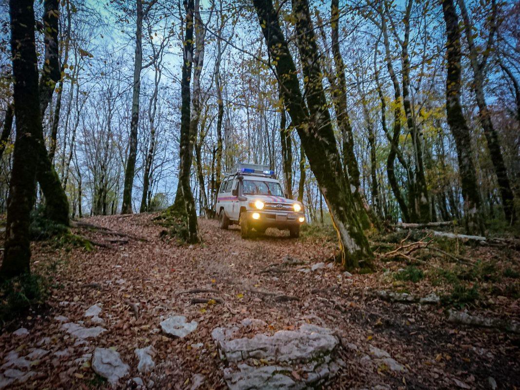 Было темно и опасно: в Сочи спасатели вывели семью туристов из каньона реки Псахо