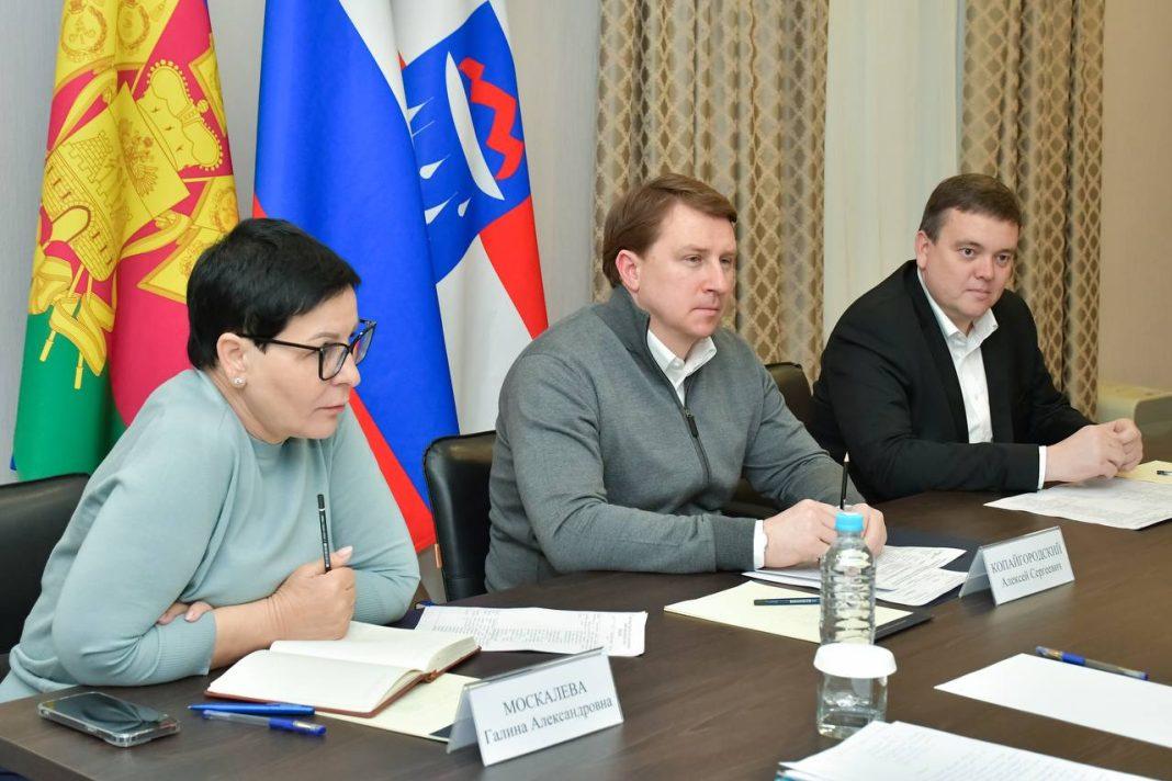 Жители Бытхи попросили мэра Сочи отремонтировать дороги: где и когда появится новый асфальт?