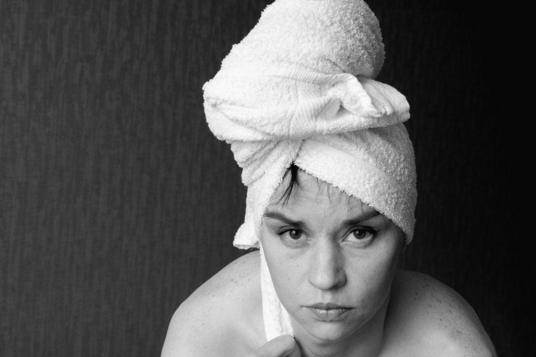 Даже помыться нормально нельзя: блогер рассказала, в какой стране тяжко жить россиянам и почему