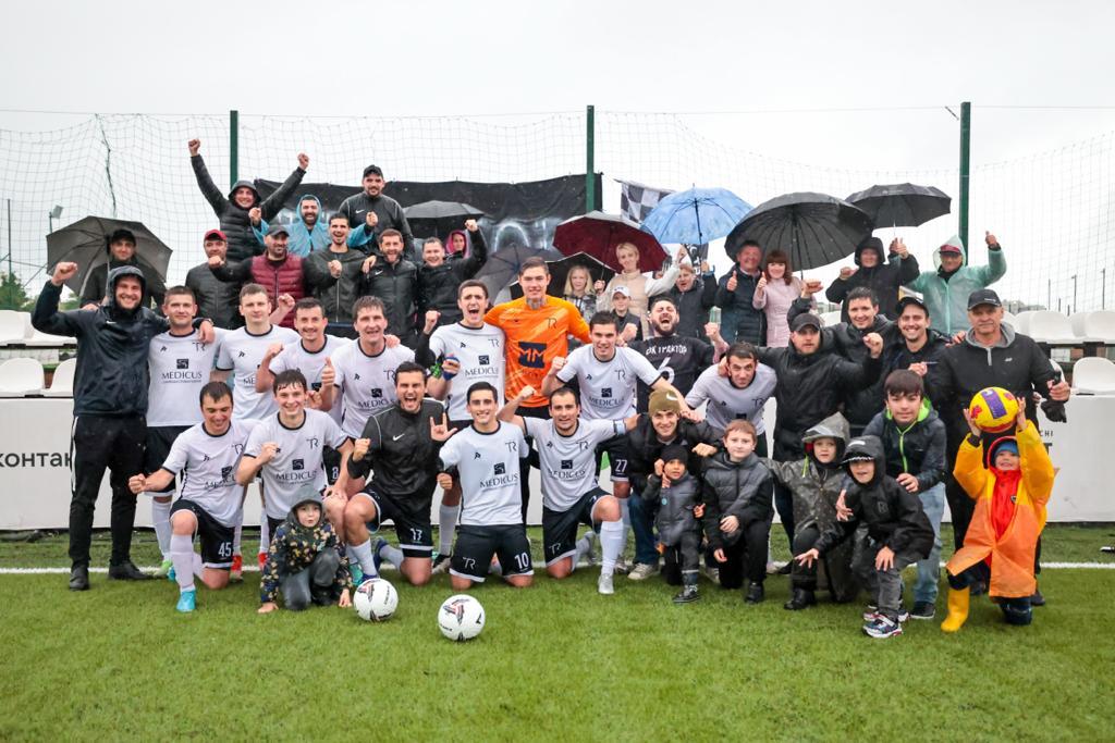 В Сочи ФК «Трактор» отметил Международный день семьи победой над «Жемчужиной»