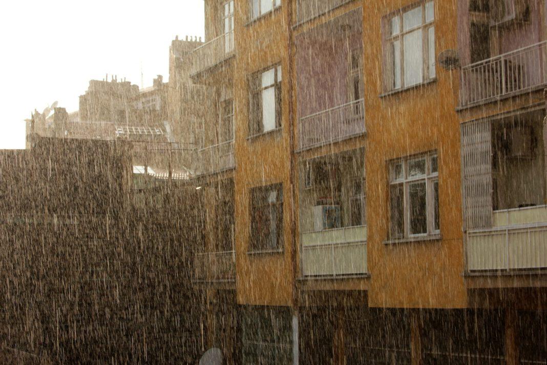 Ужасная погода в Сочи: Кубань столкнулась с яростными ливнями и опасными наводнениями