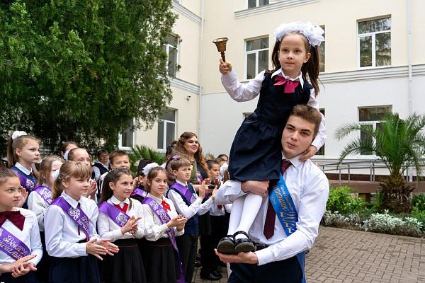 В Сочи усилят меры безопасности для более, чем 2700 школьников, сдающих экзамены