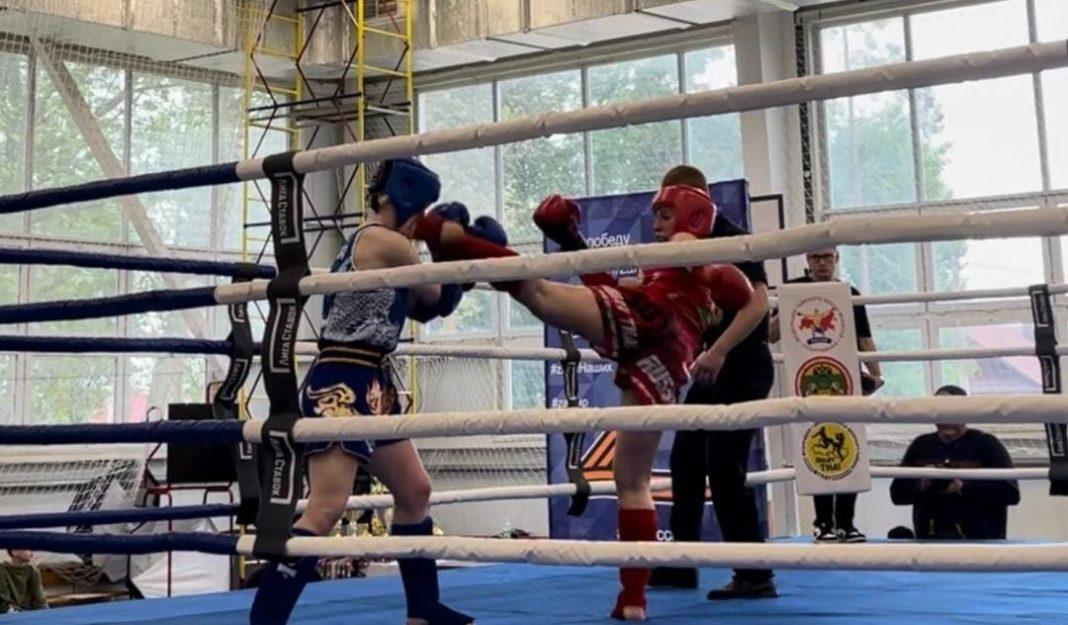 Студентка СГУ стала обладательницей Кубка края по тайскому боксу