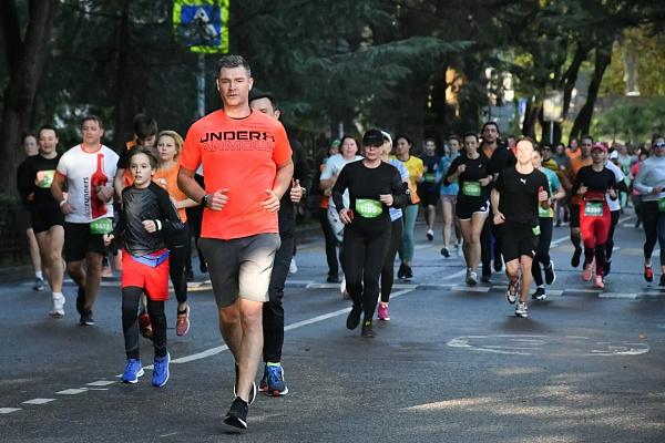 В Сочи вновь ограничат движение транспорта и изменят маршрут автобусов