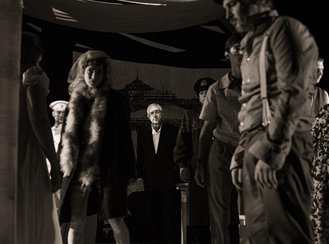 30 июня жителей Сочи приглашают на спектакль «Бунин. Темные аллеи»