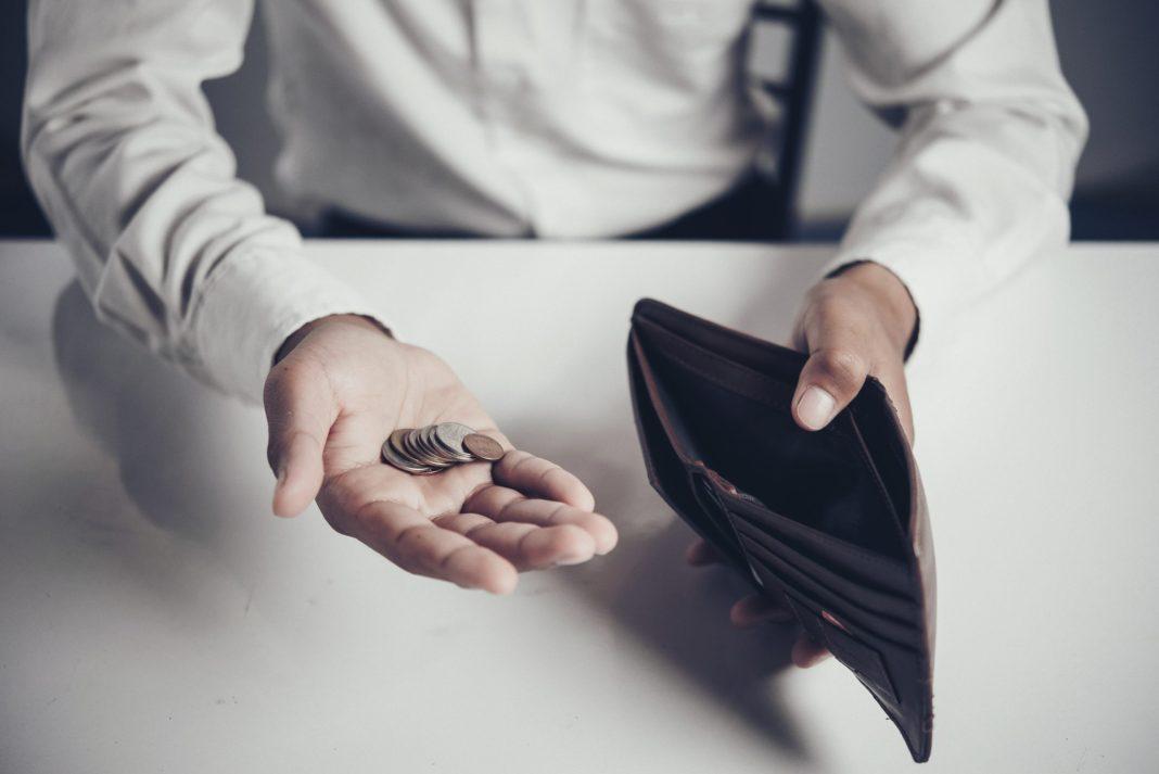 Кто плюнет, тот заплатит: в России с 1 июля введут новые штрафы