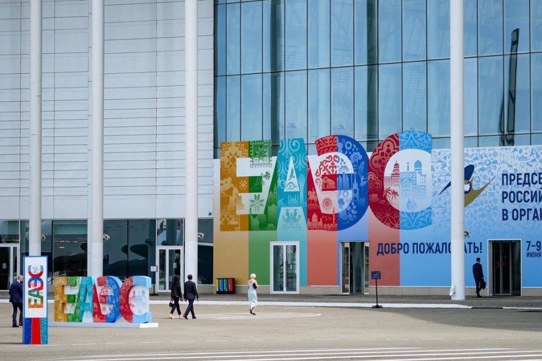 Сегодня в Сочи итоговый день работы саммита стран Евразийского экономического союза и СНГ