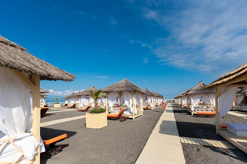 В Сочи лучшим пляжам курорта вручили сертификаты качества