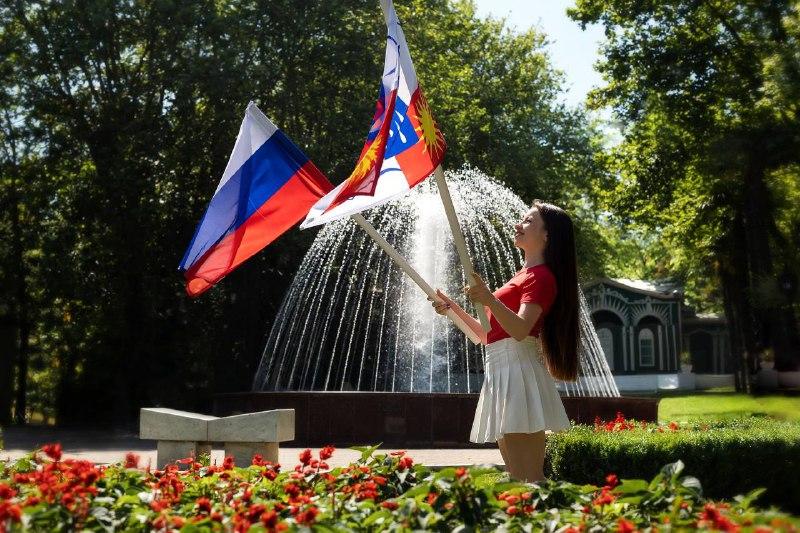 С Праздником! Парк «Ривьера» поздравляет жителей Сочи и гостей с Днем России (расписание мероприятий)