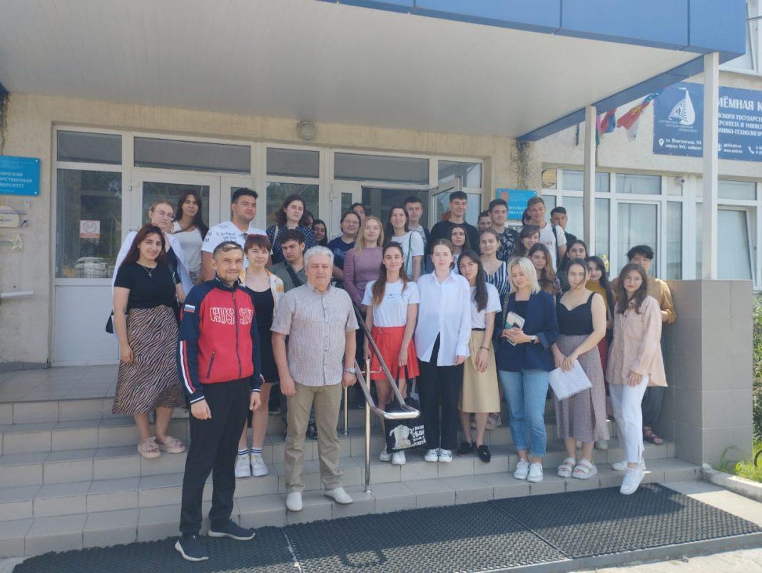 Студенты СГУ встретились с Героем России в рамках Всероссийской военно-патриотической просветительской акции «Знание»