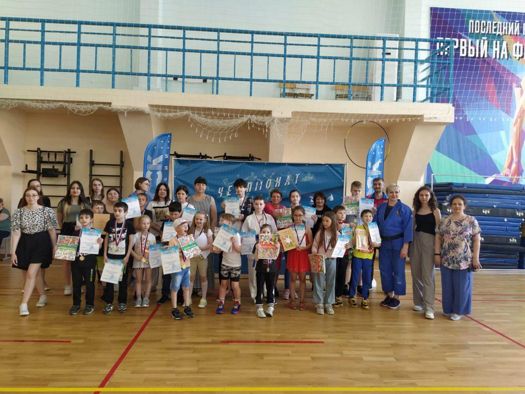 В СГУ в честь Международного дня защиты детей прошли соревнования по пара-джиу-джитсу для детей с ОВЗ