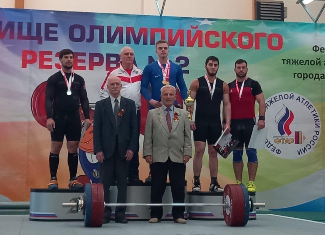 Студент Сочинского государственного университета стал чемпионом двух турниров по тяжёлой атлетике