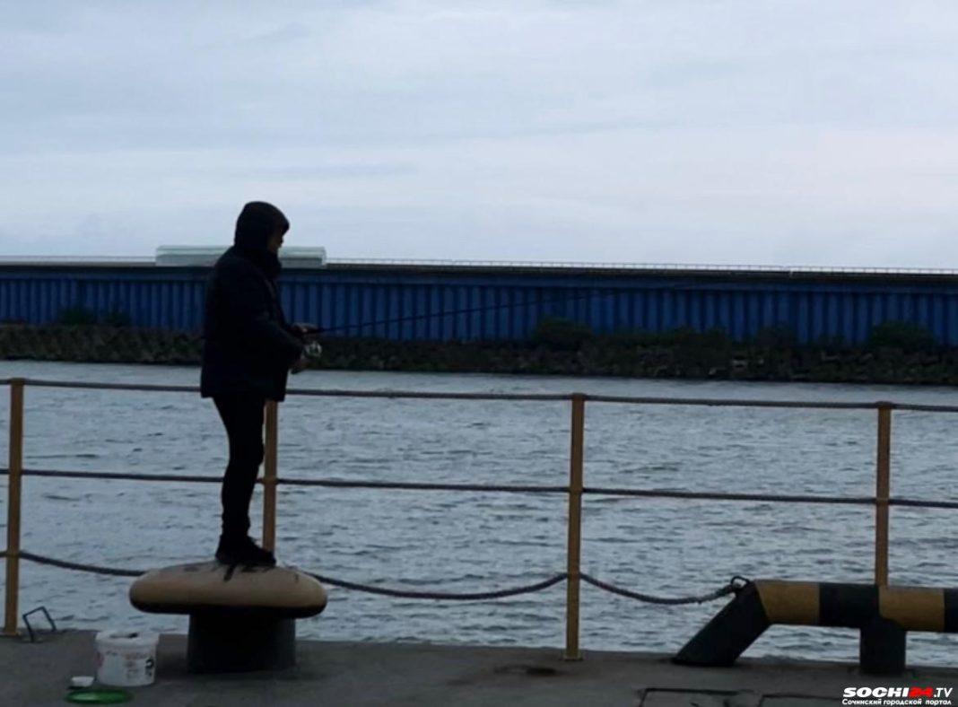 В Сочи ловить нечего: россиянин рассказал о рыбалке на море