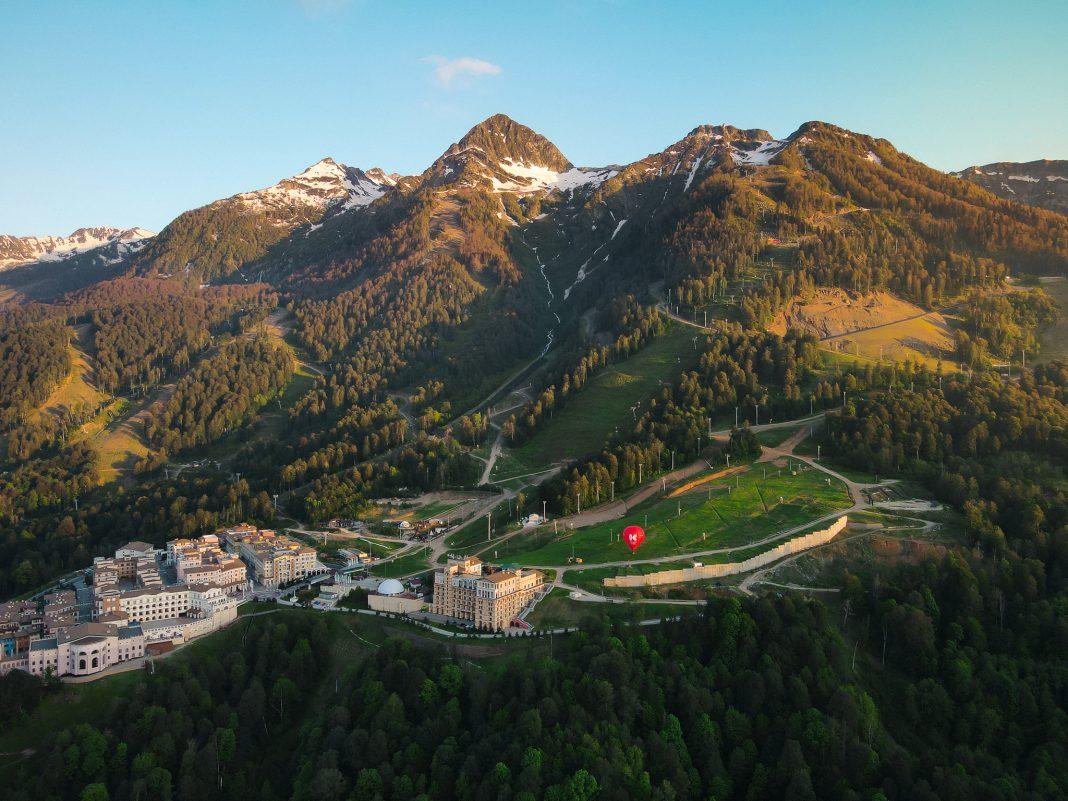 Ски-пассы и билеты на канатную дорогу со скидкой: курорт Красная Поляна первым в России запустил собственную программу лояльности