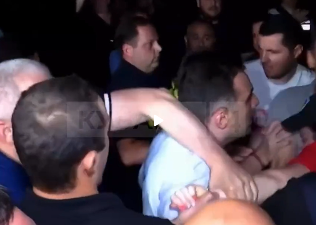 Туристический ад в Грузии: оппозиция штурмует порт Батуми из-за российских туристов, прибывших из Сочи (Видео)