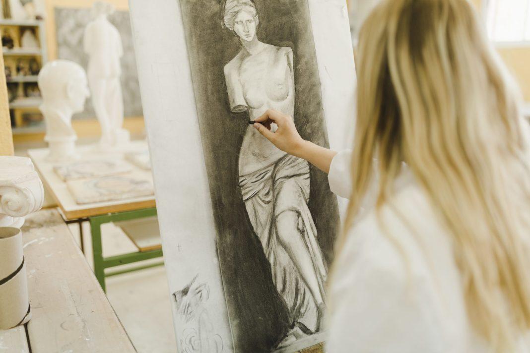 Родились под счастливой звездой: астролог назвала 4 знака Зодиака, которые медленно стареют и долго живут