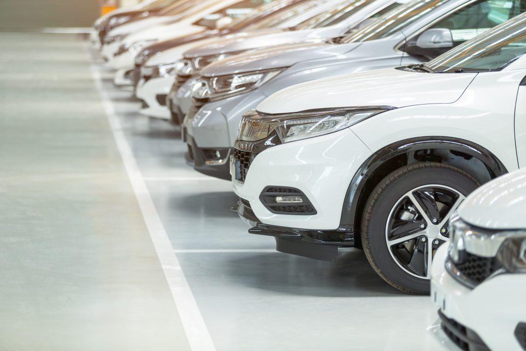 Сколько теперь стоят машины в России: цифры, которые заставят вас ходить пешком