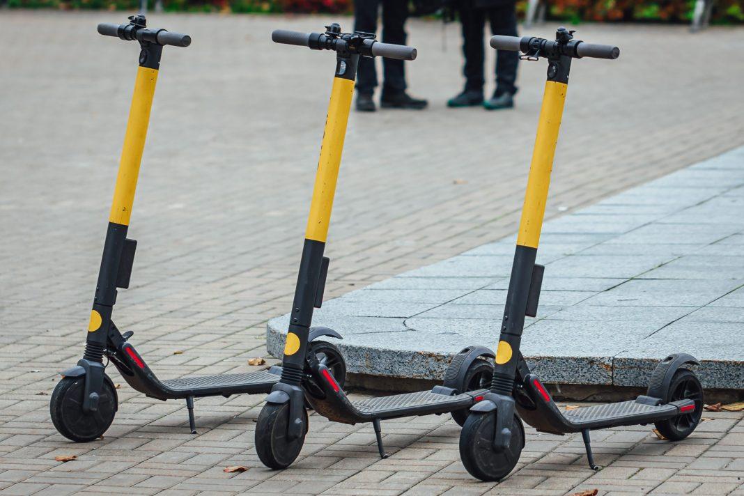 В Сочи изъяли несколько сотен самокатов