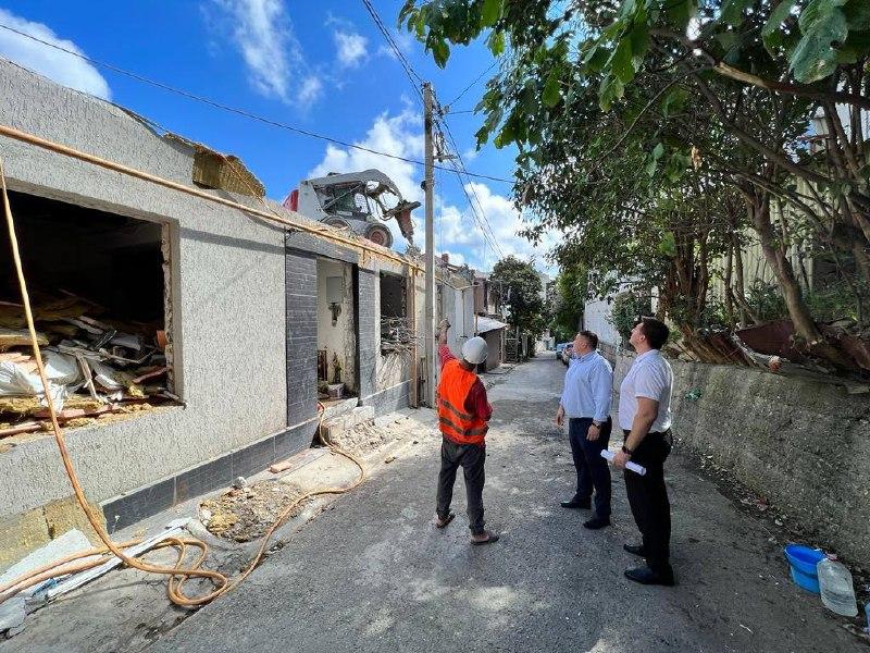 Вычисляют по объявлениям, приезжают и разрушают: в Сочи снесли еще 8 самостроев