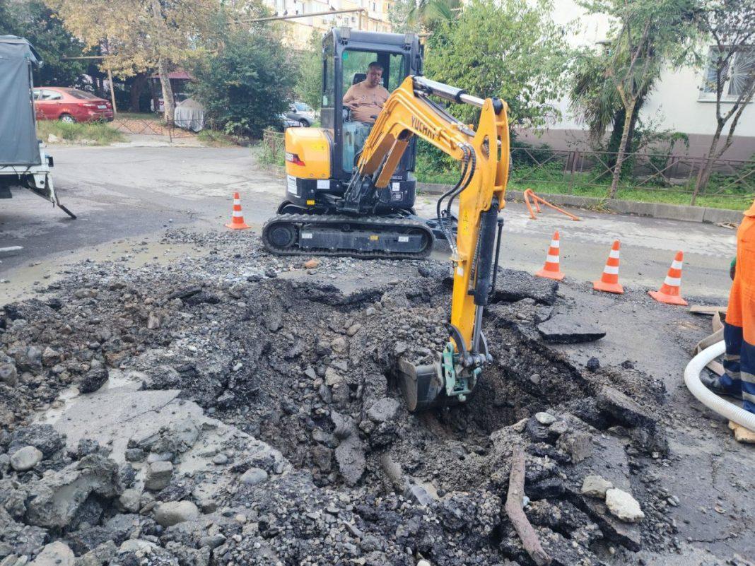 Сегодня ночью в Сочи произошло два прорыва водовода: что предпринял Водоканал