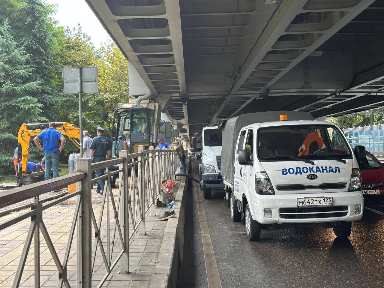 Вода - в кране, а не на дорогах: жители этих 40 улиц Сочи смогут, наконец,  принять душ - Городской портал Сочи | Sochi24.tv - Все новости города