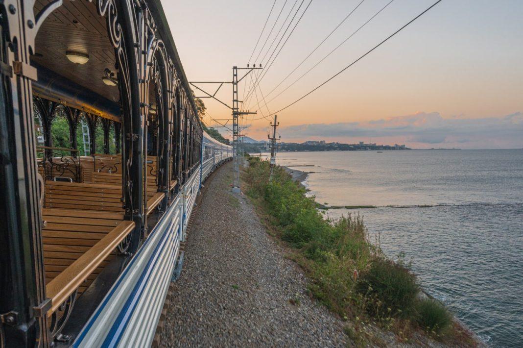 В Сочи появились необычные вагоны