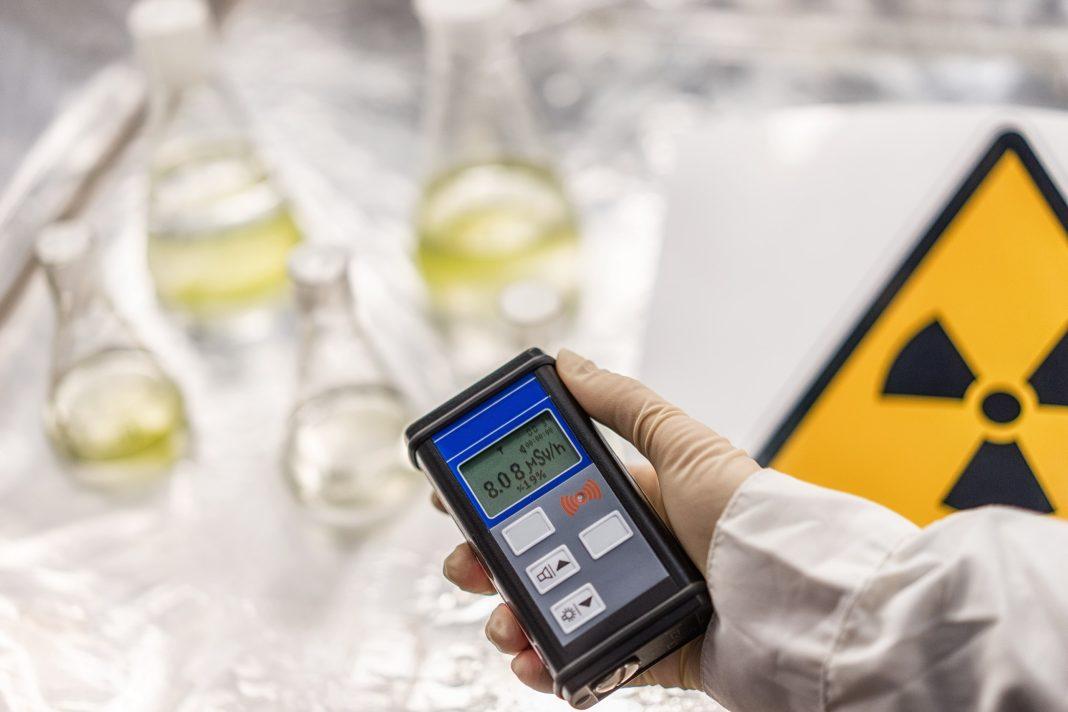 Опасное наследство: в аэропорту Сочи у пассажирки выявили часы с радиационным фоном в 60 раз выше нормы