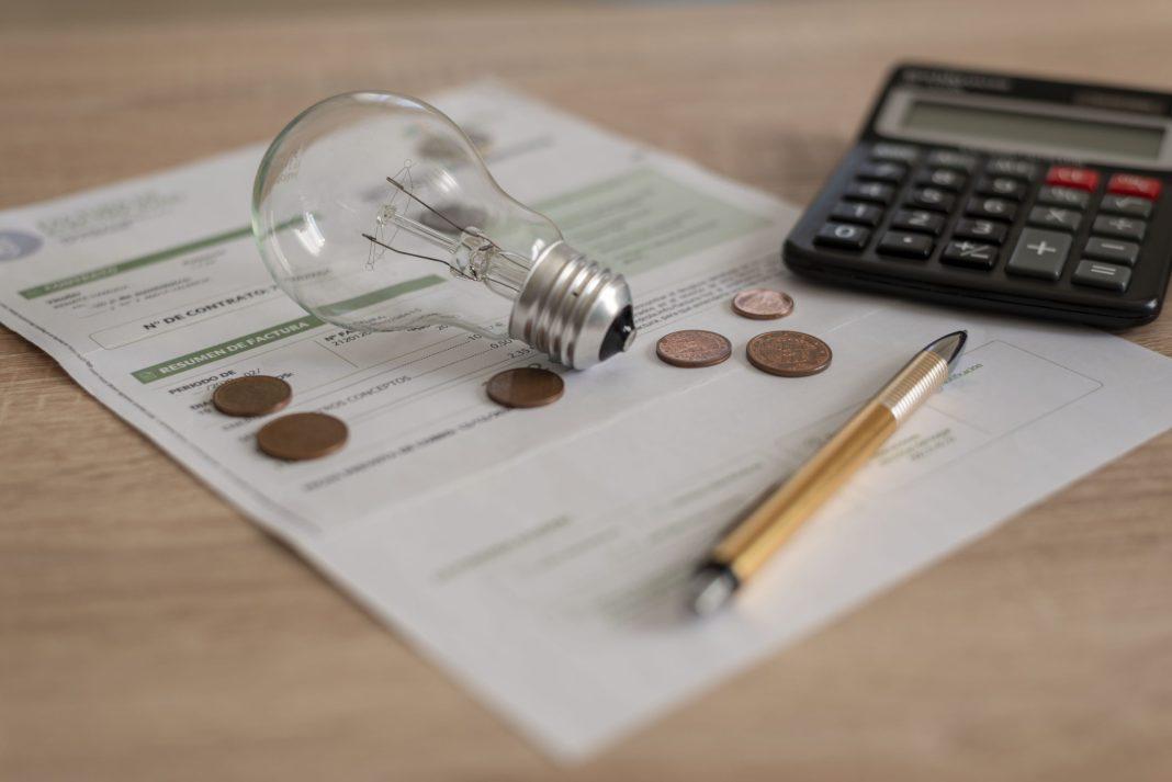 Прячьте кошельки: с 1 октября россияне обнаружат новую графу оплаты в квитанции ЖКХ