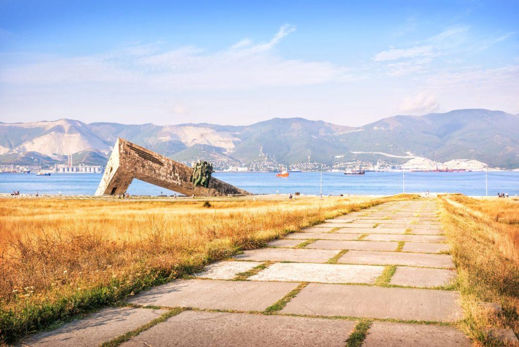 «По нашему ласковому «бздышара» я здесь начала скучать»: уроженка Сочи рассказала о жизни в Новороссийске