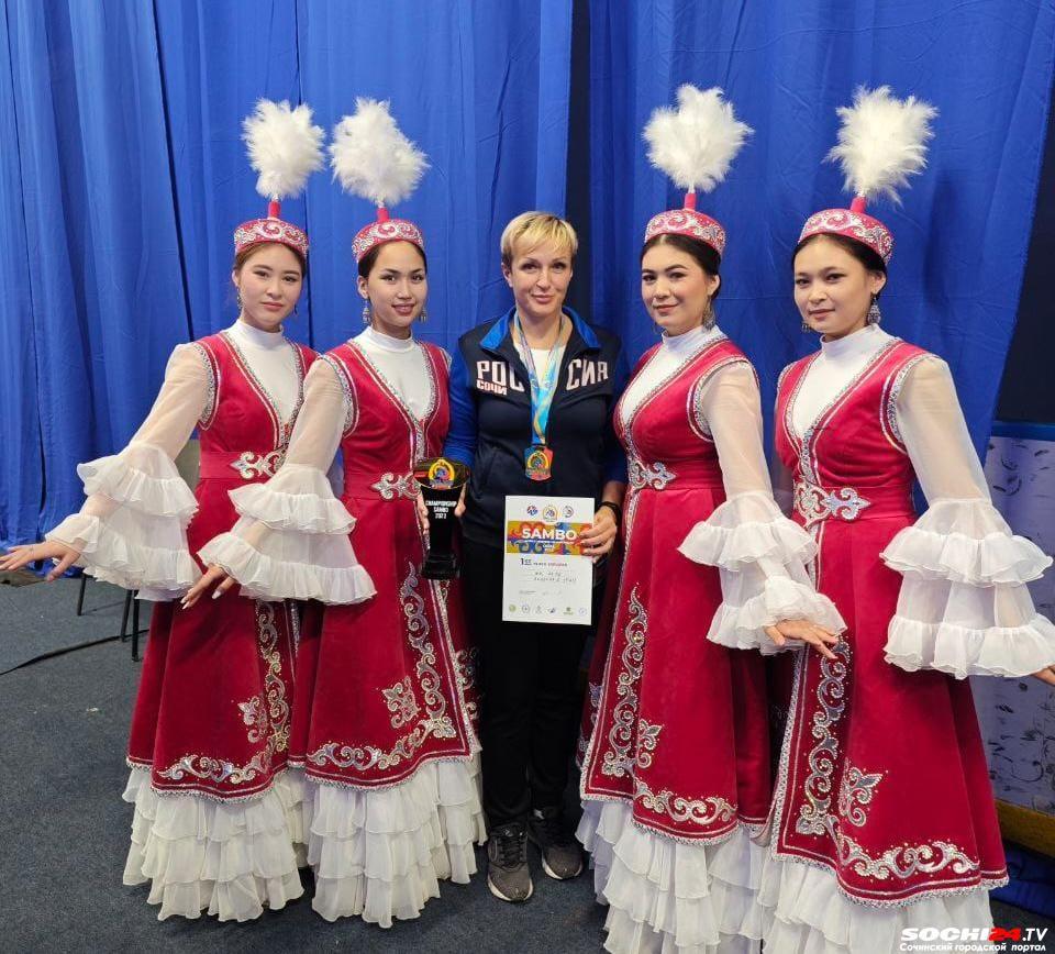 Стала чемпионкой мира по самбо: спортсменка и тренер из Сочи завоевала новый титул
