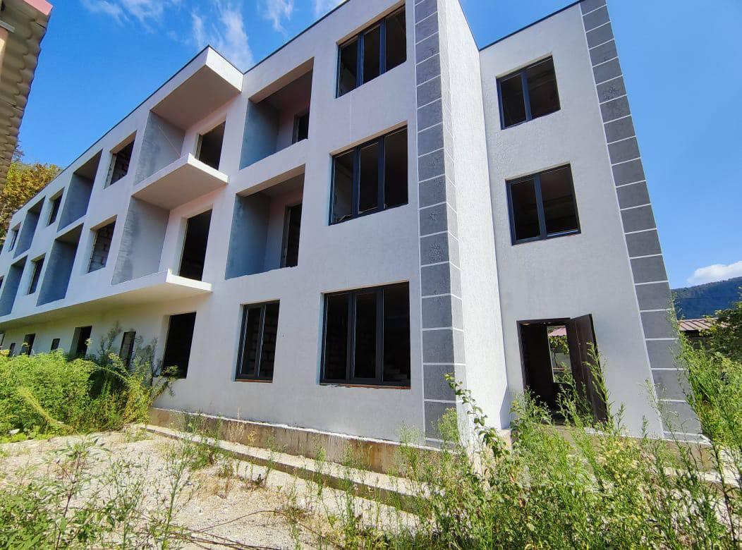 В селе Барановка в Сочи станет на один самострой меньше: администрация планирует его снести