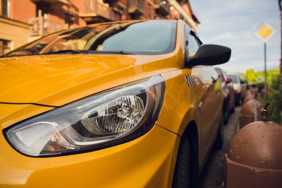 Яндекс назвал причину подорожания цен на такси