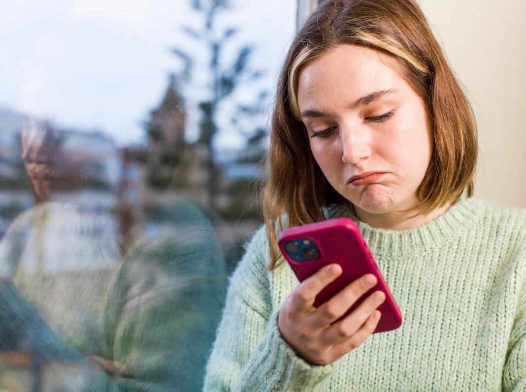 Жители Сочи жалуются на проблемы с мобильной связью