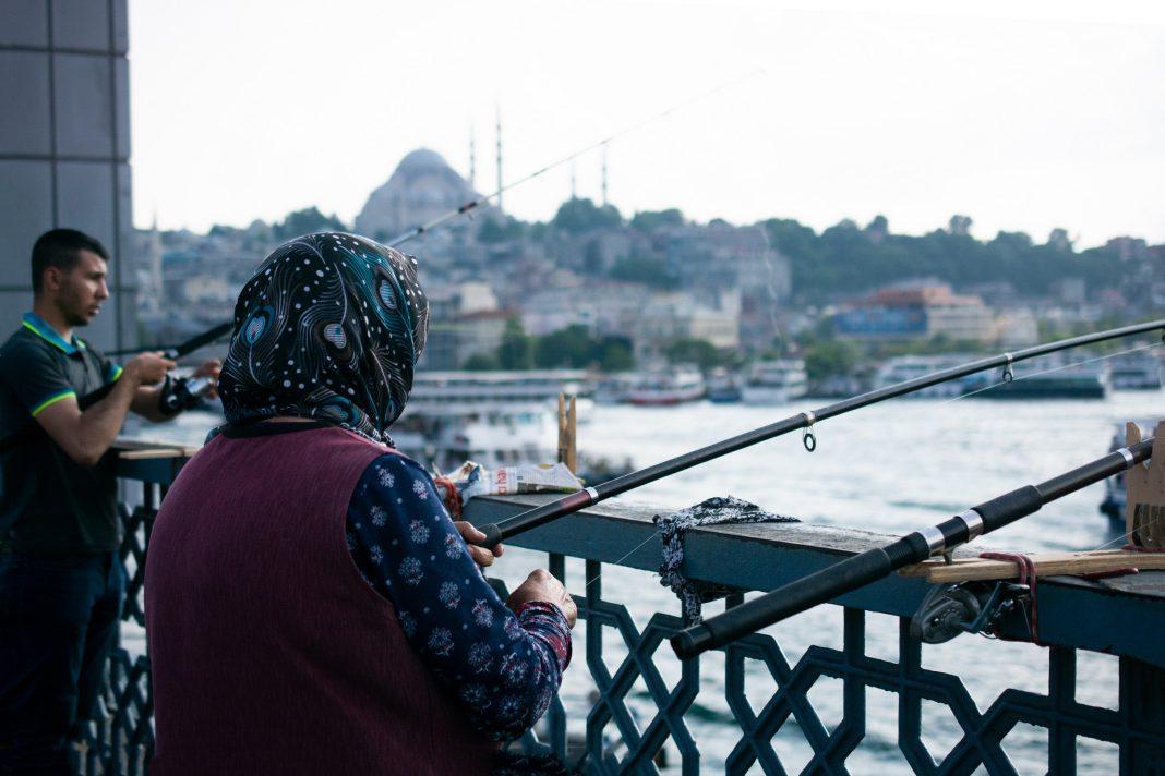 «Все ссано, и стоит вонь, как в общественном туалете»: россиянка рассказала, почему не любит город, который все наши туристы обожают (в России дышится свободней)