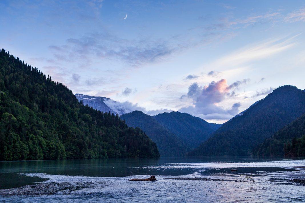 Эти 4 места в Абхазии прячут от туристов