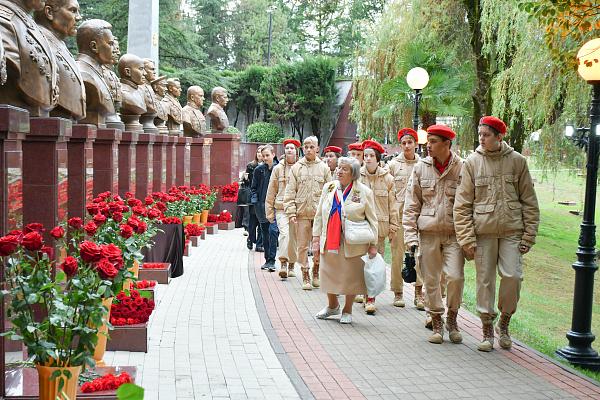 В Сочи открыли Аллею маршалов