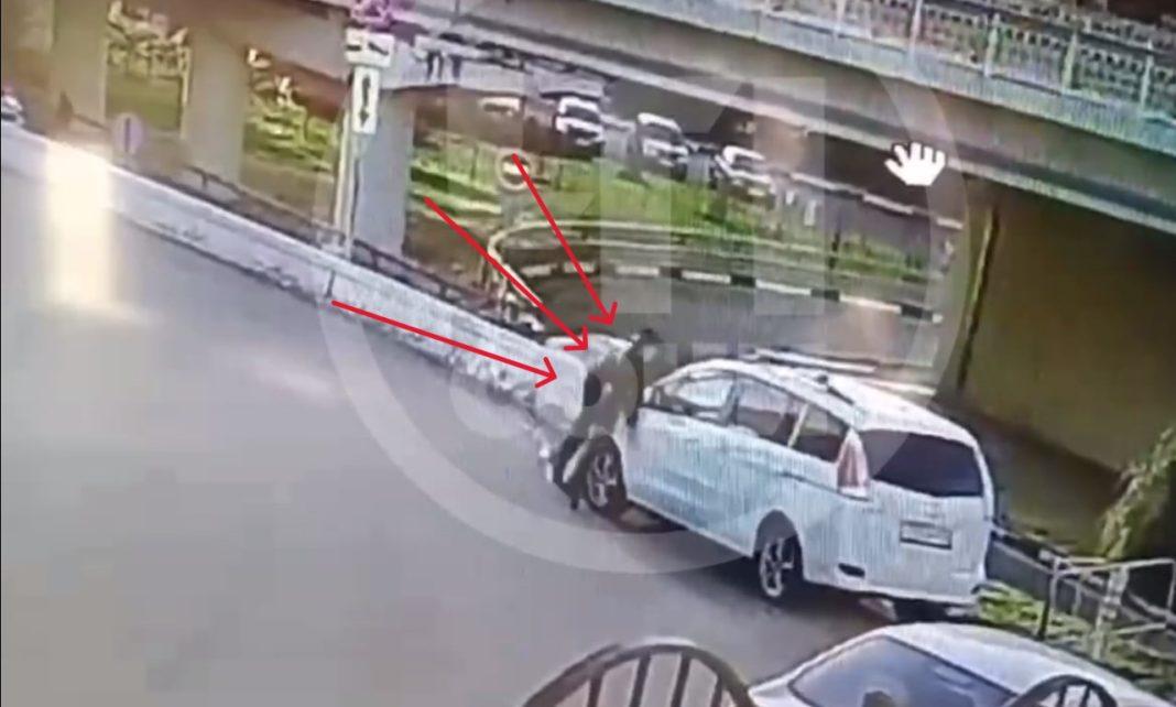 Протаранил лобовое головой: в Сочи разыскивают непутевого самокатчика (видео)