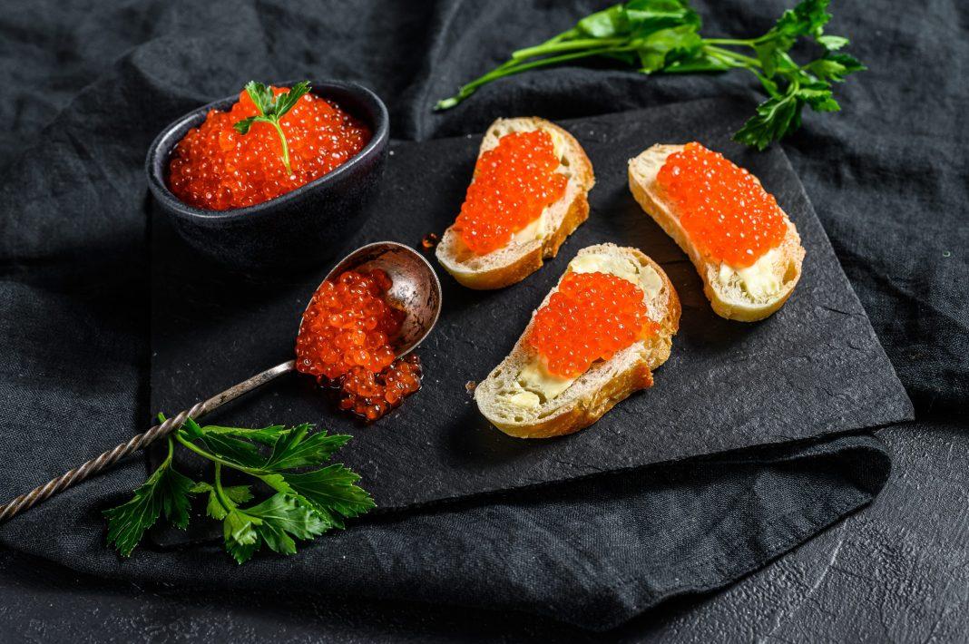 В России подешевела красная икра
