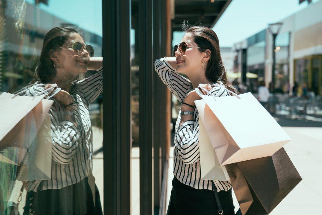 Прекрасный город для траты денег: Сочи вошел в топ городов для шопоголиков в России