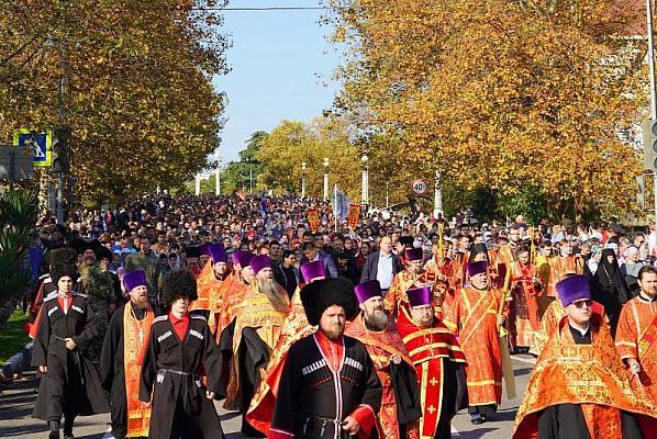 Какие дороги окажутся завтра перекрыты в Сочи?