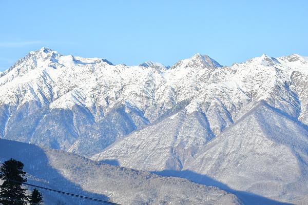 В горах Сочи возникла опасность схода лавины