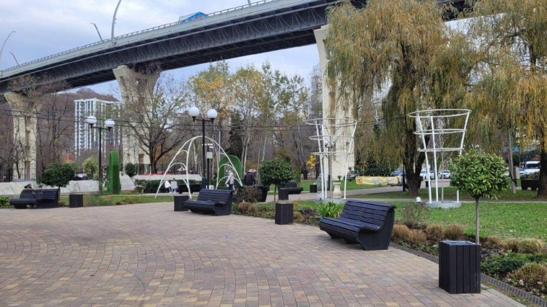 Завершены работы по благоустройству набережной в Адлере