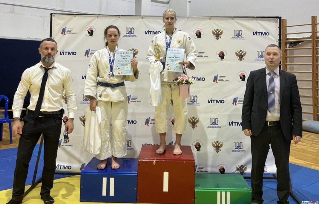 Поиск истины о себе, о жизни и о борьбе: в свой день рождения сочинка стала чемпионкой России и вошла в состав сборной по джиу-джитсу