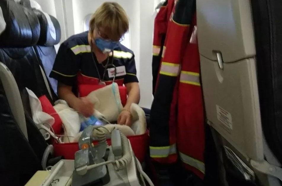 Рейс Москва — Сочи совершил вынужденную посадку Махачкале из-за больного пассажира