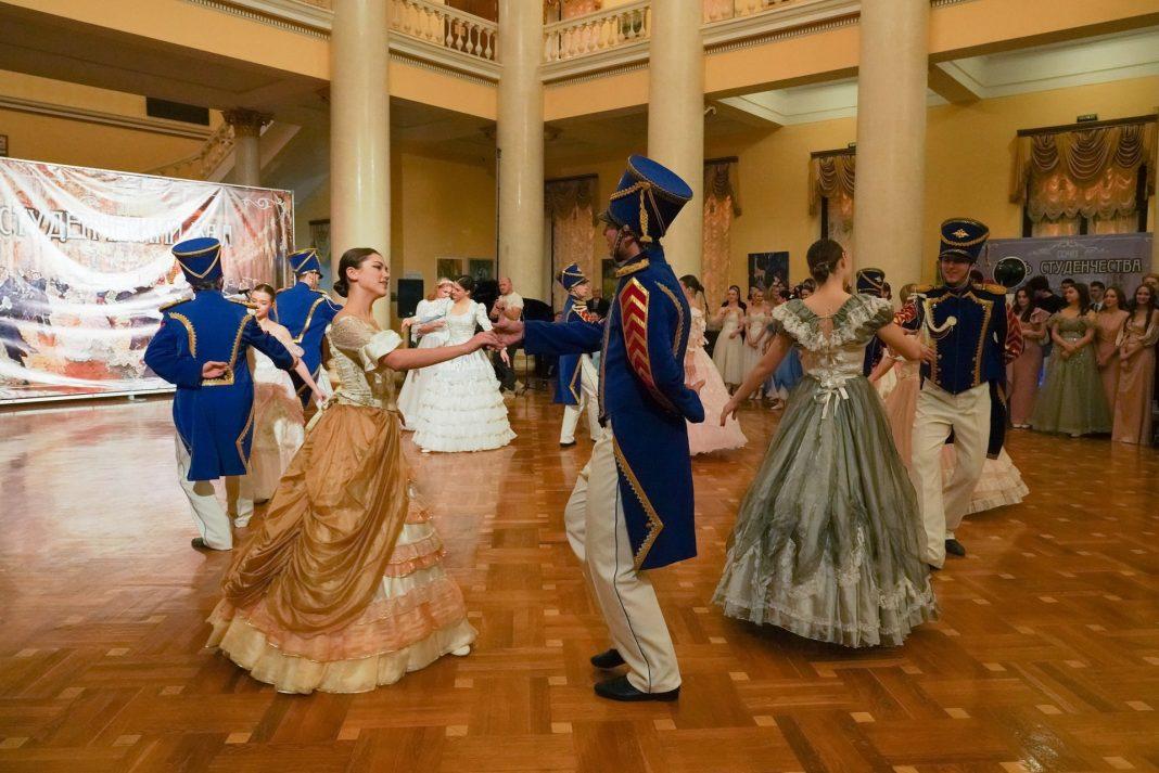 В Сочи прошел бал студенчества