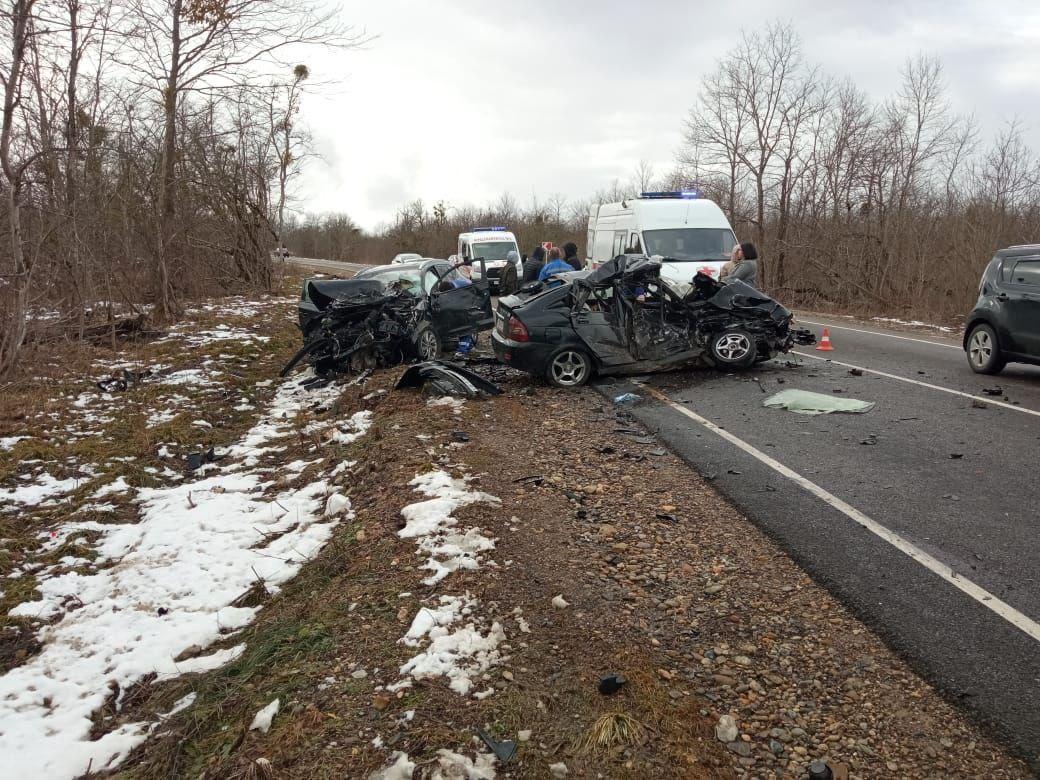 Двое погибли в ДТП в Краснодарском крае