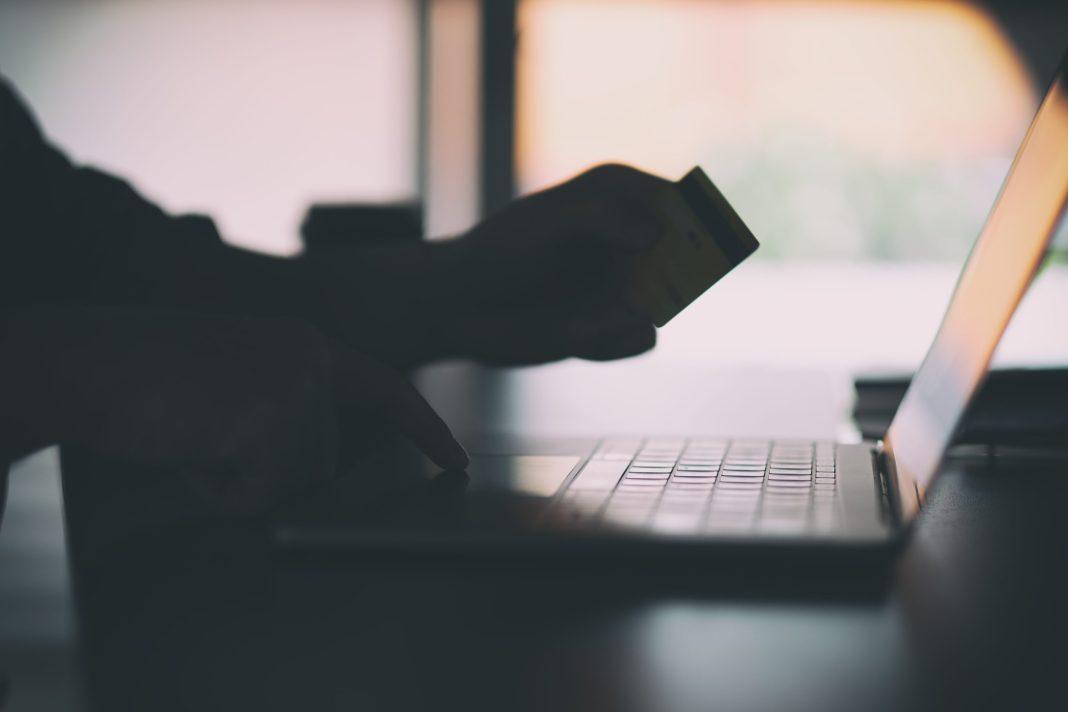 Мужчину задержали за дистанционное мошенничество на 400 000 рублей