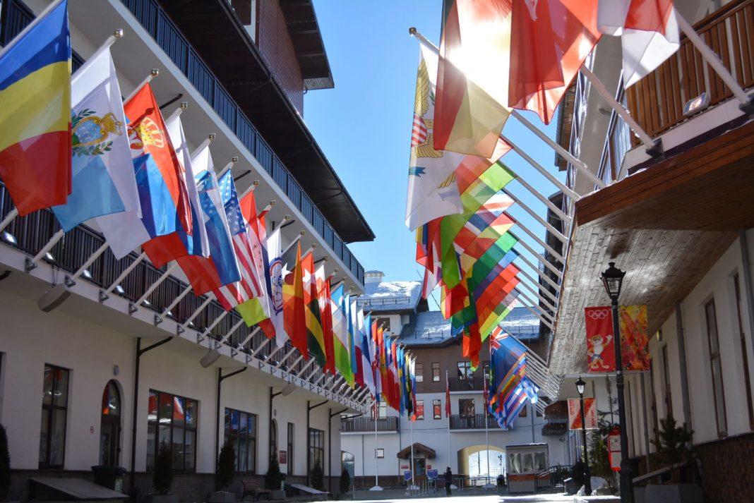 В Сочи Парке и отеле-замке «Богатырь» отмечают десятилетие XXII зимней Олимпиады